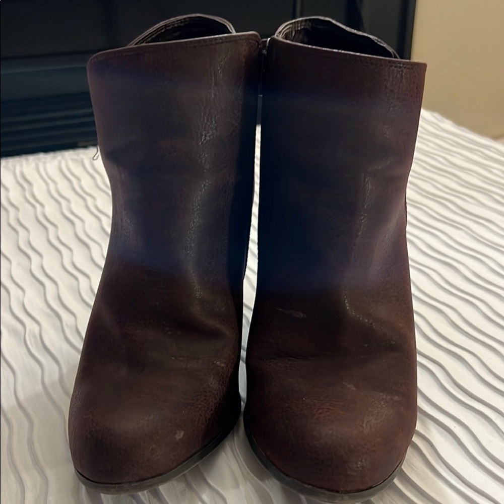 Fergalicious Elegant Brown Ankle Boots